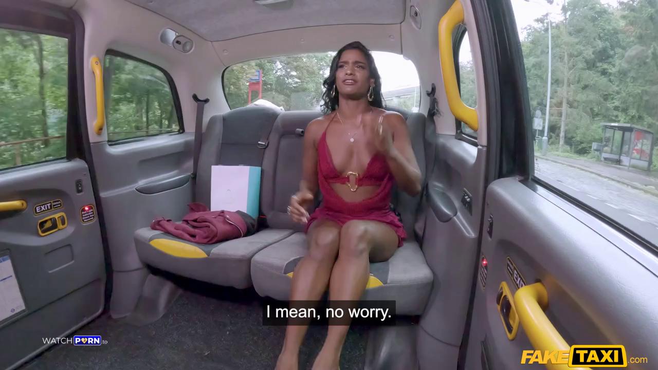 FakeTaxi Suraya Ndia E973